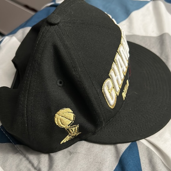 COPY - Toronto Raptors NBA Champions 2019 SnapBack hat - Picture 4 of 6